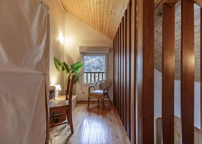 Confortable Avec Terrasse Et Equipements Modernes - Fr-1-401-286 *